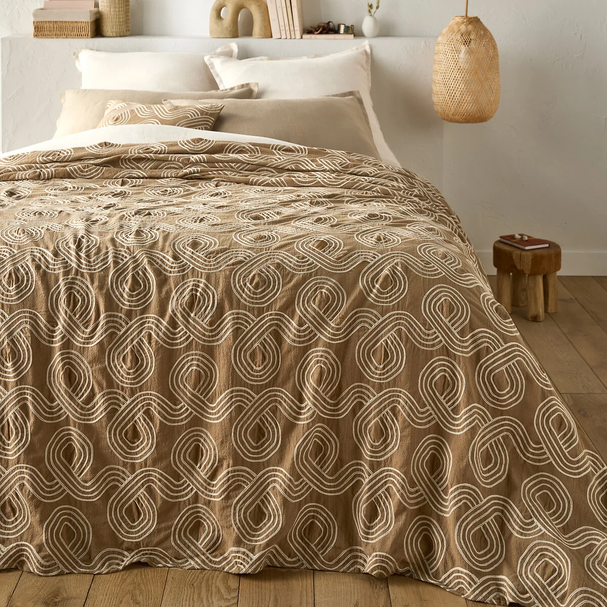Belby Embroidered 100% Cotton Bedspread – image 1