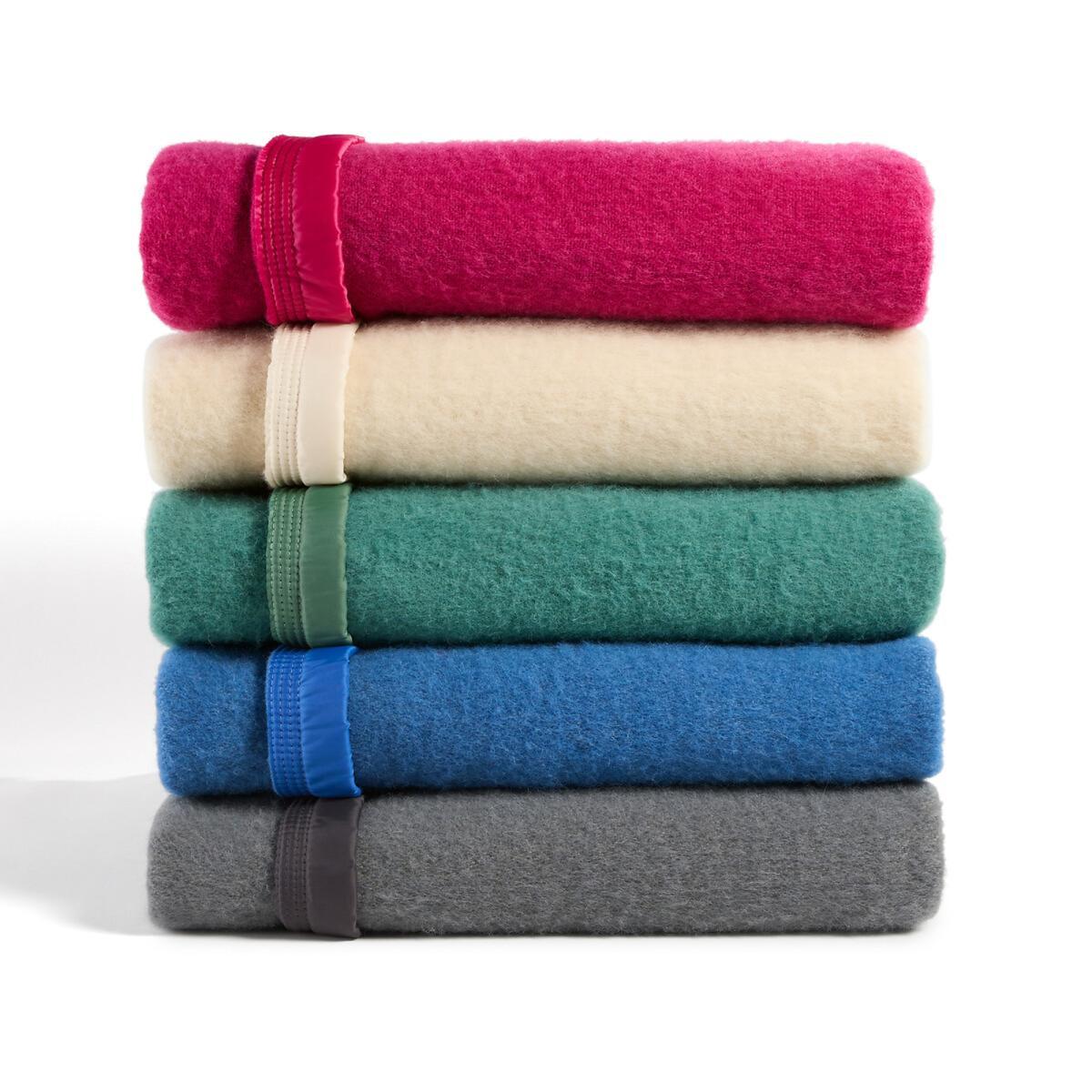Woolmark Pure New Wool Blanket – image 3