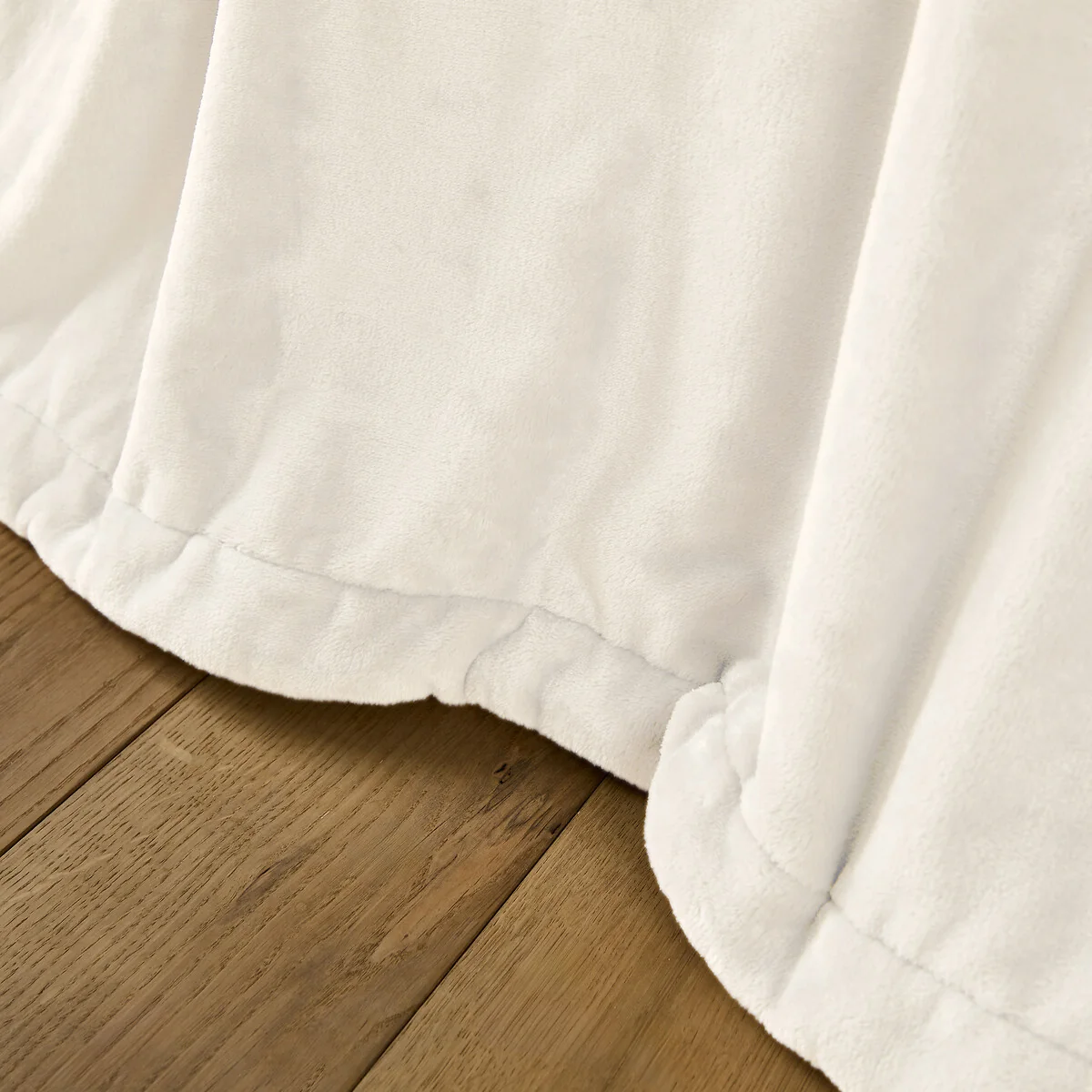 Maxine Fleece Bedspread – image 4