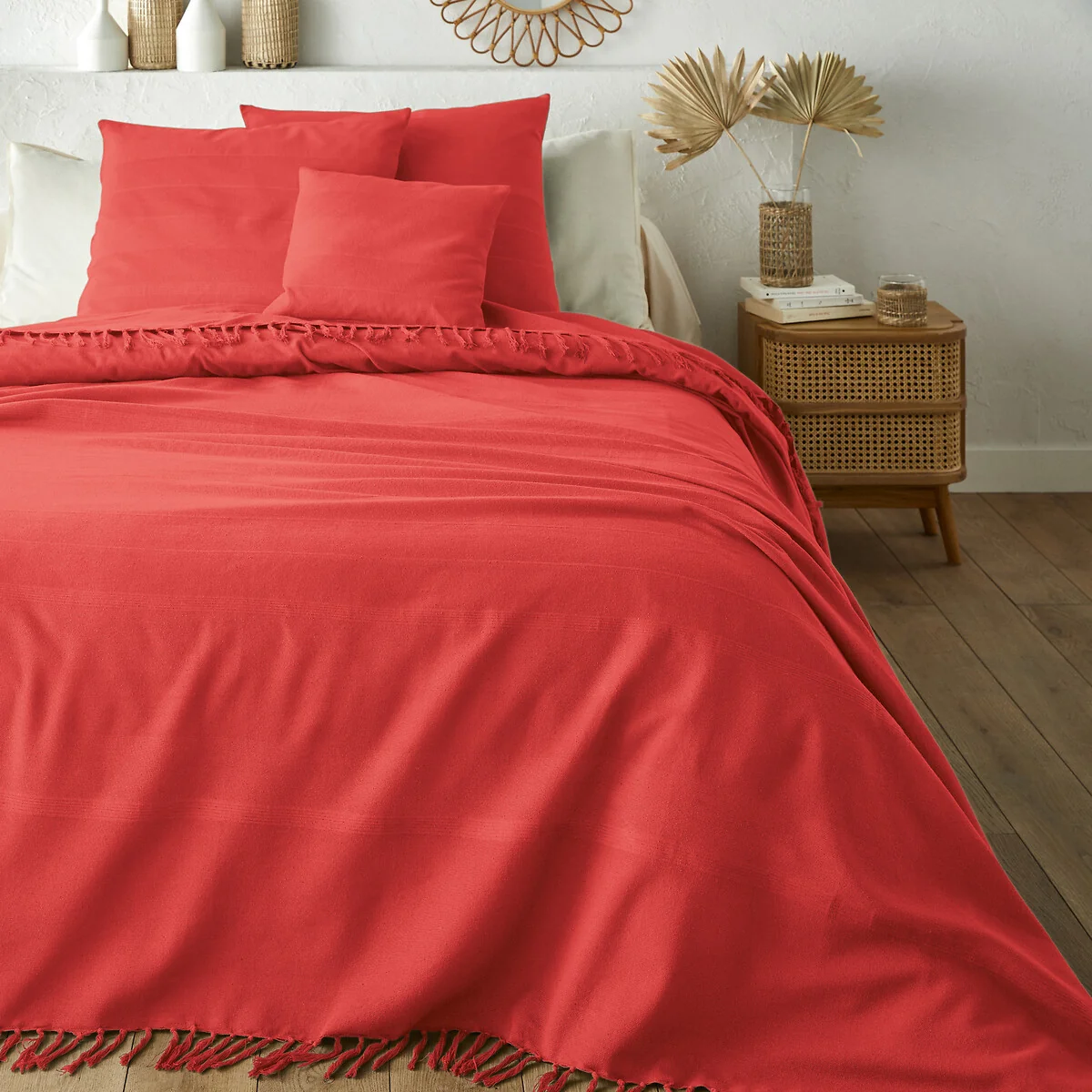 Nedo Fringed Bedspread – image 1