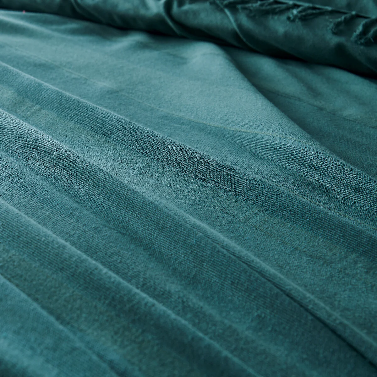 Nedo Fringed Bedspread – image 2