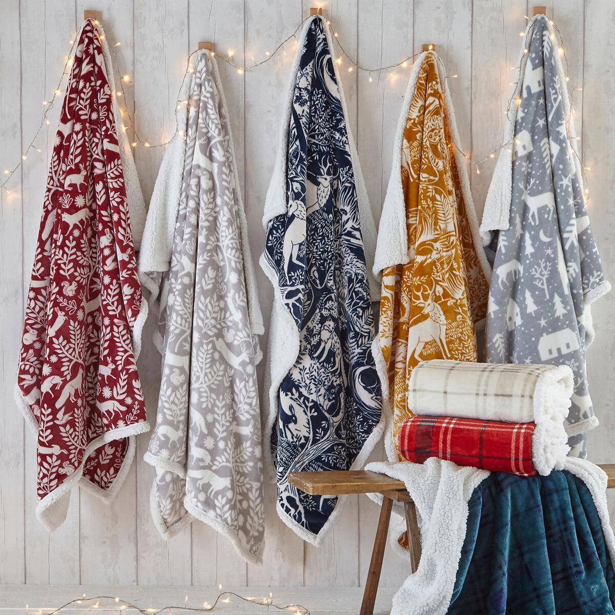Scandi Woodland Fleece Throw – image 4