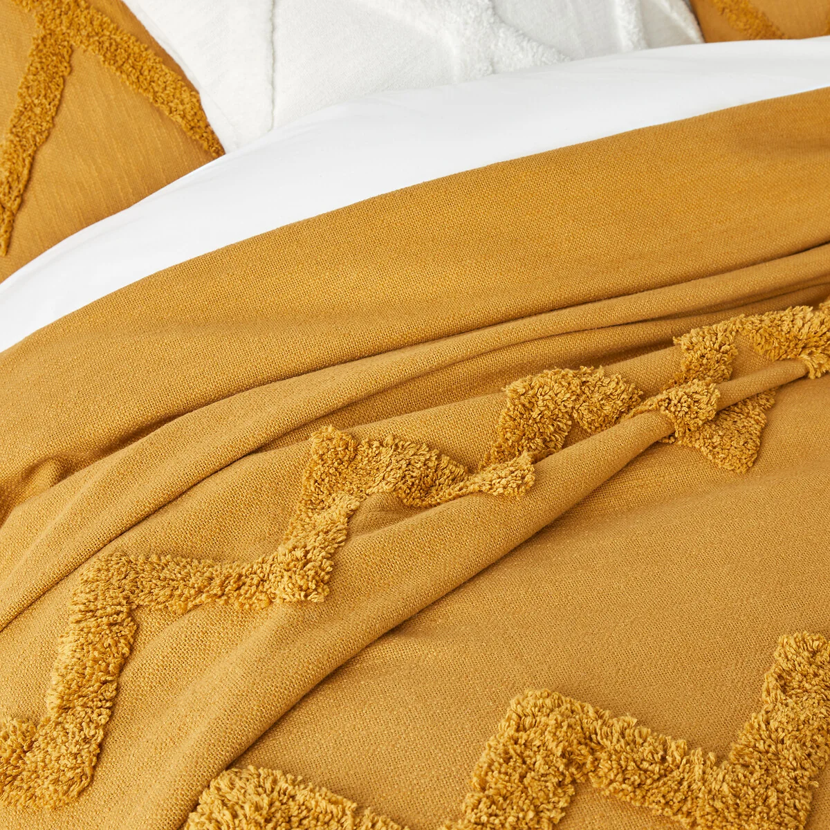 Assa Tufted Cotton Bedspread – image 2