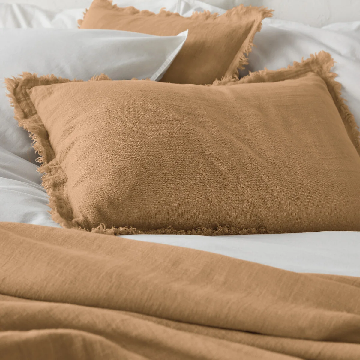 Linange Washed Linen Bedspread – image 3