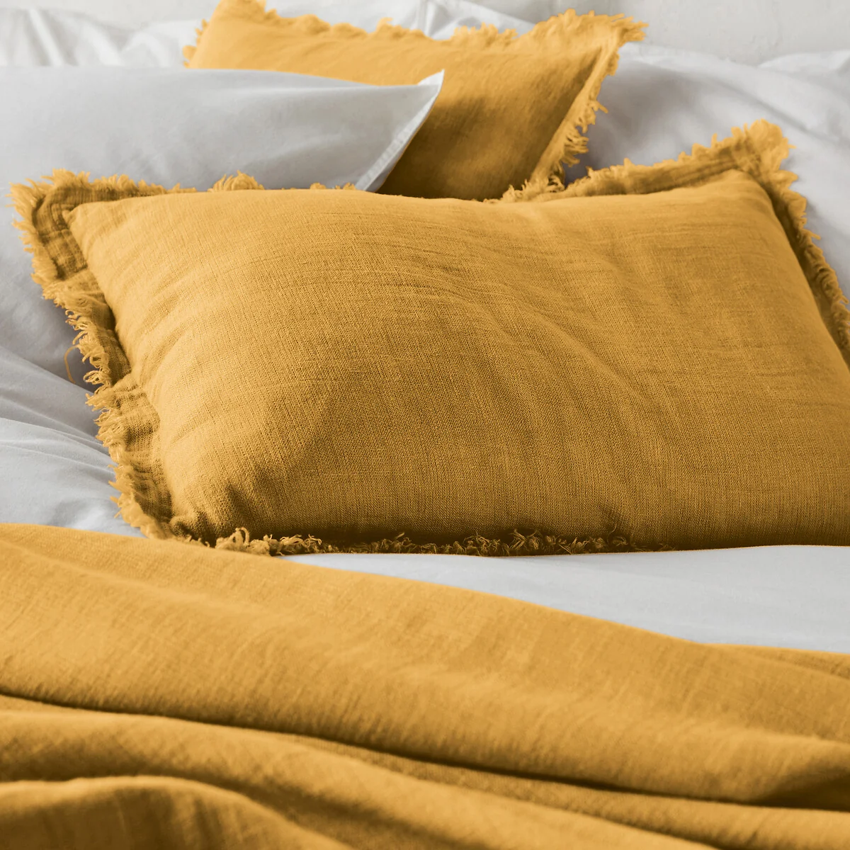 Linange Washed Linen Bedspread – image 5
