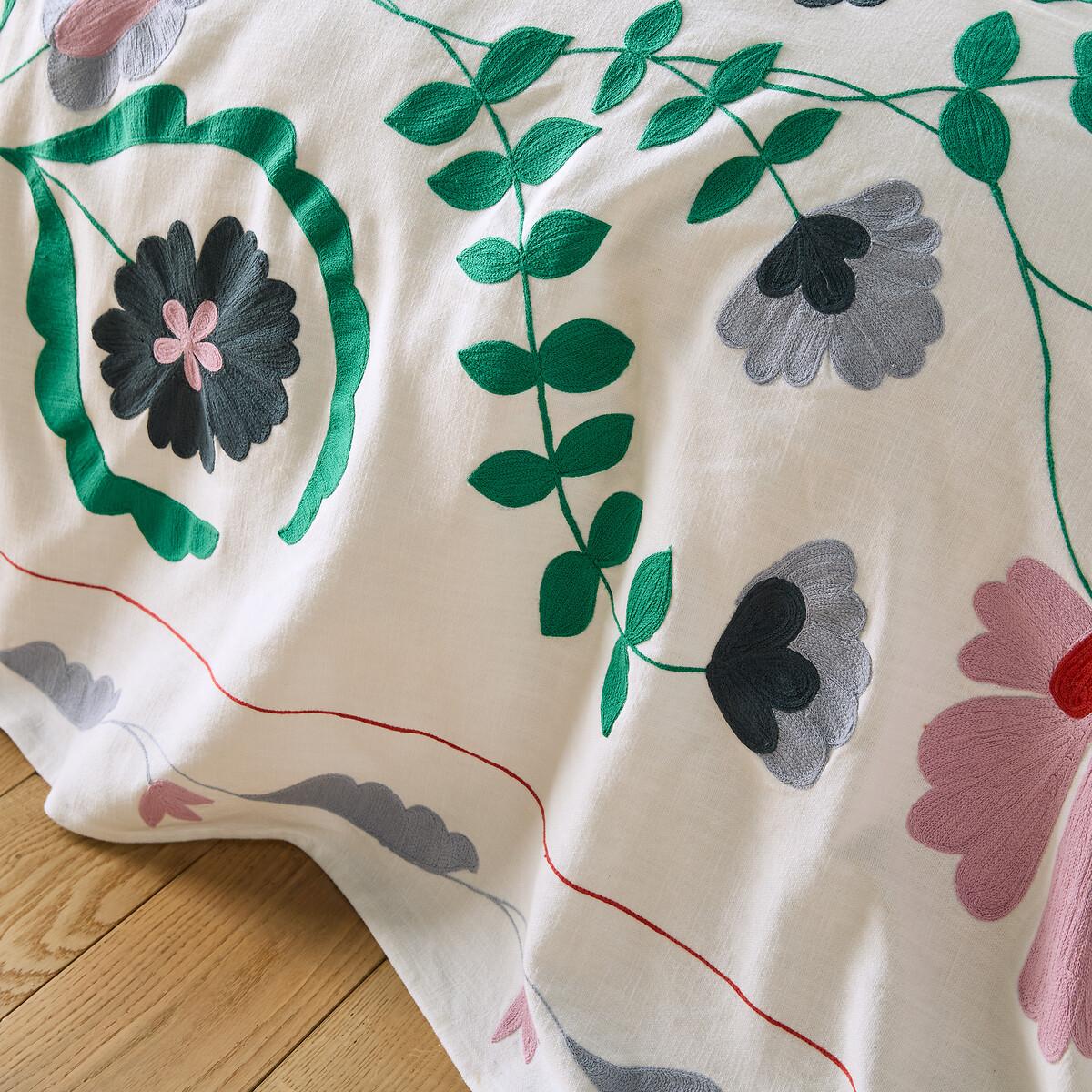 Antonie Floral Embroidered 100% Slub Cotton Bedspread – image 2