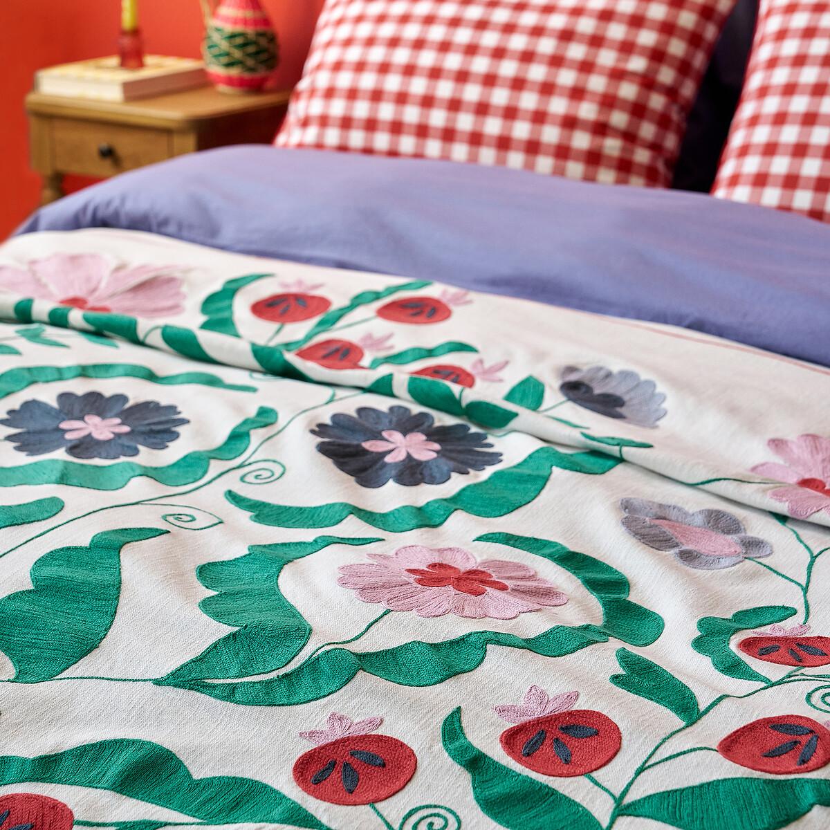 Antonie Floral Embroidered 100% Slub Cotton Bedspread – image 6