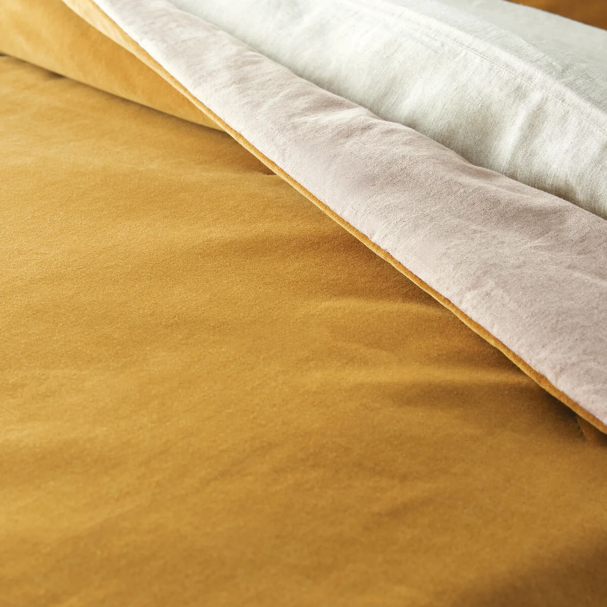 Velvet Quilted Cotton Velvet Bedspread – image 2