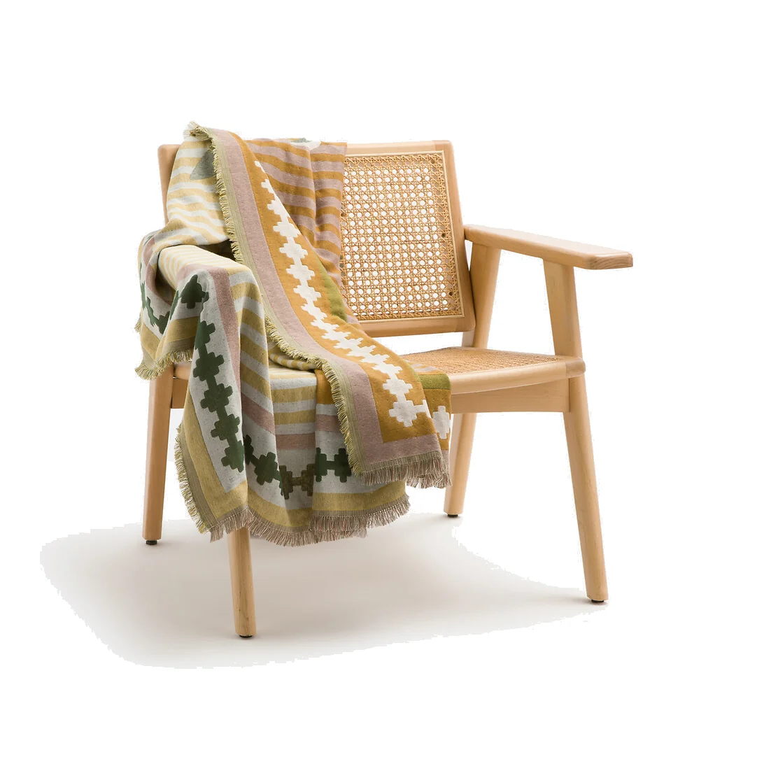 Mercado Fringed Jacquard Throw