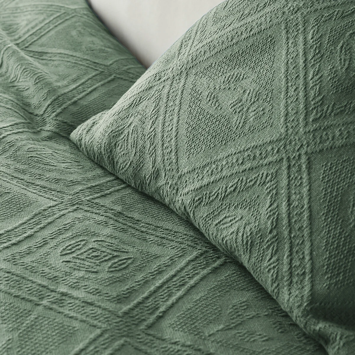 Indo 100% Cotton Jacquard Bedspread – image 4