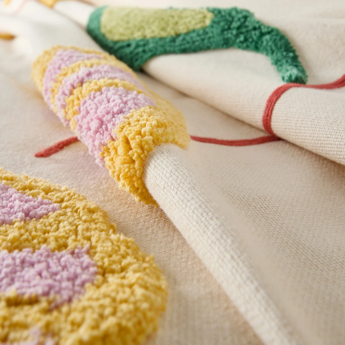 Palema Tufted Cotton Bedspread – image 4