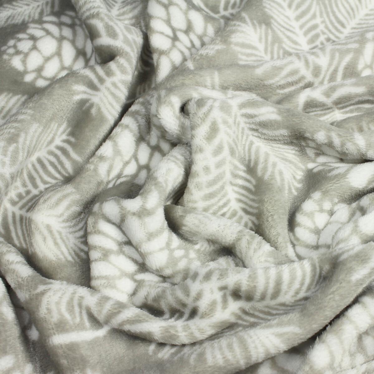 Irwin Fleece Throw – image 2