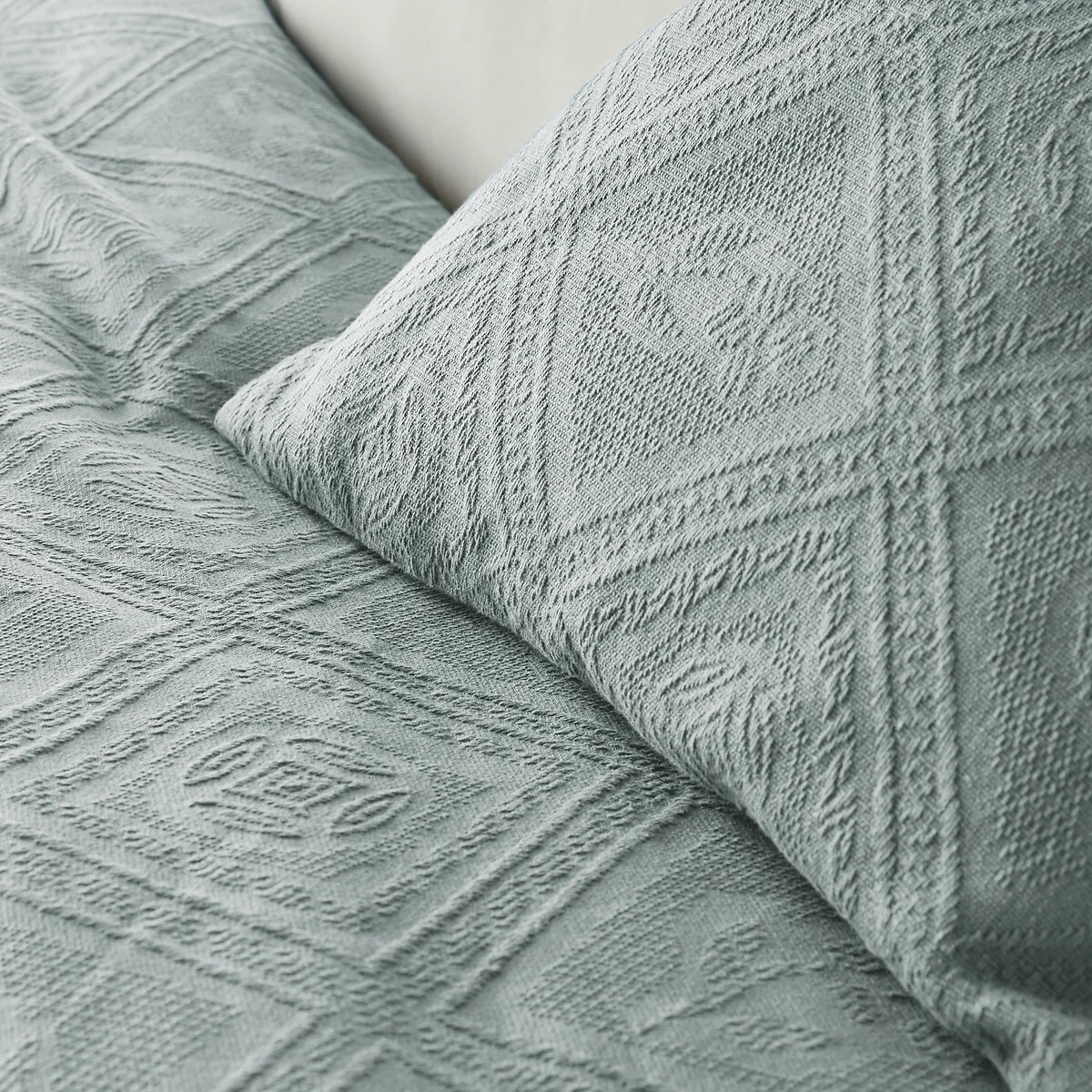 Indo Cotton Jacquard Bedspread – image 4