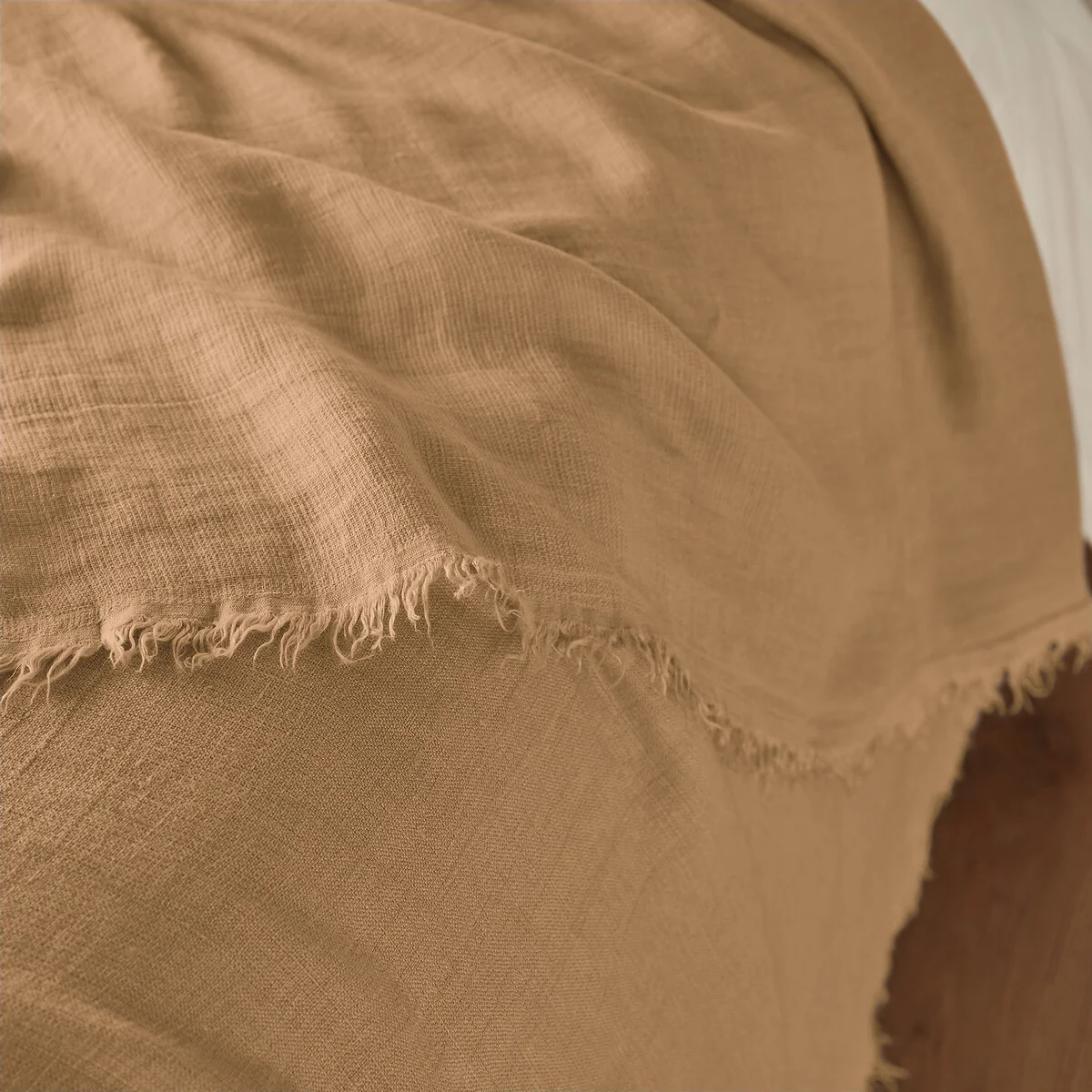 Linange Washed Linen Bedspread – image 1