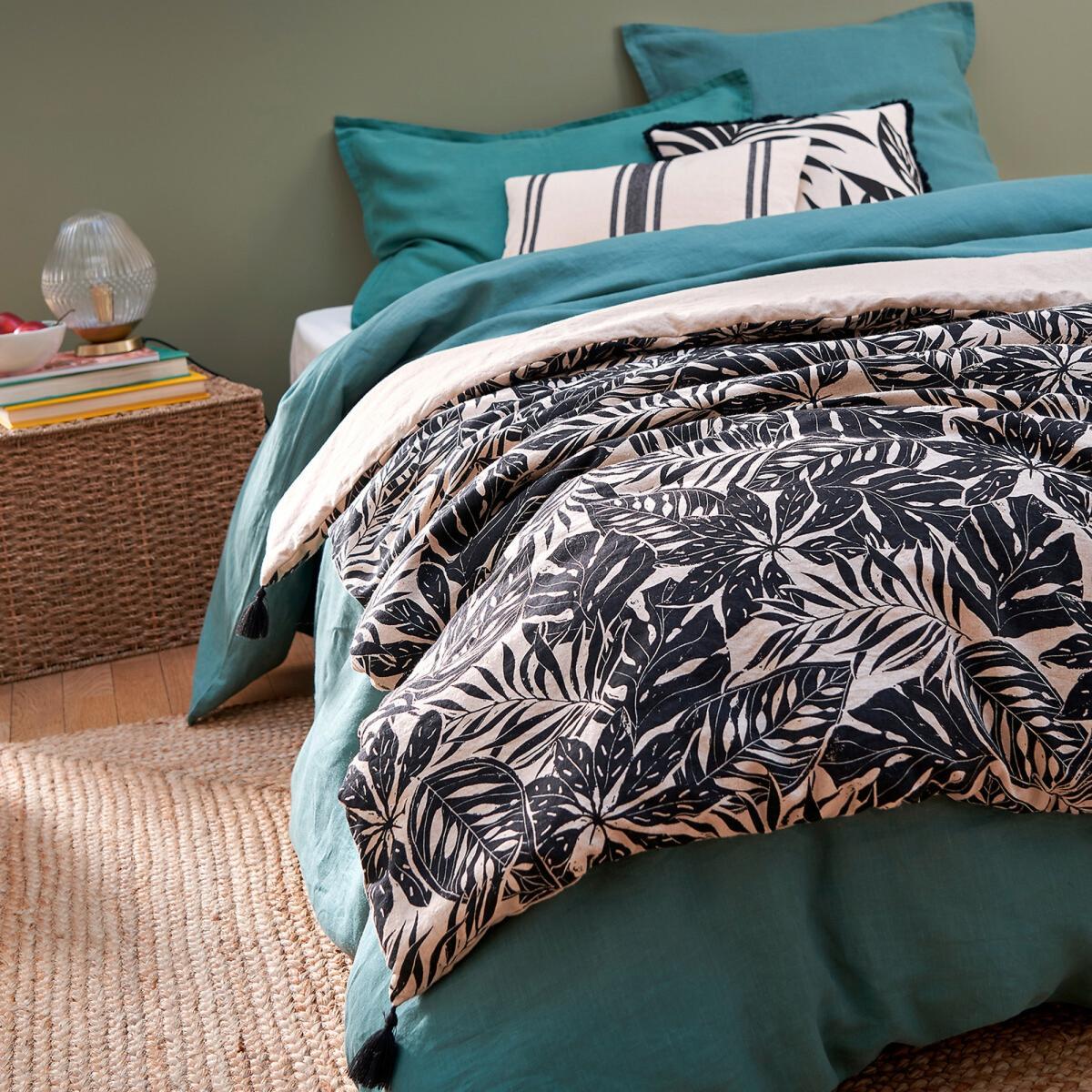 Ficus Linen & Cotton Patterned Quilt – image 5