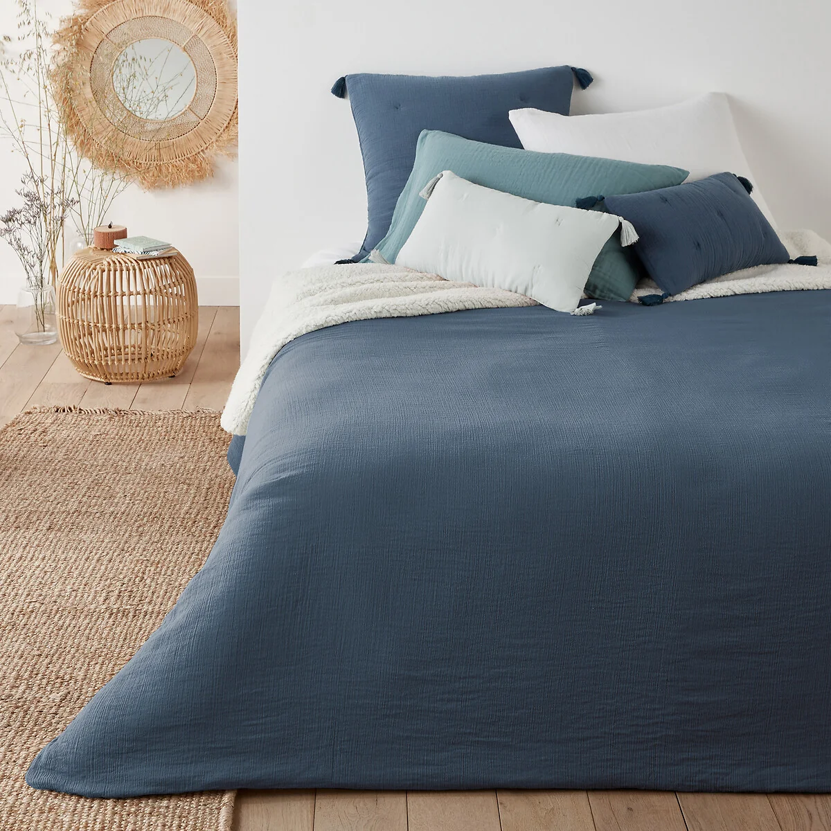 Kumla Cotton Muslin & Faux Sheepskin Bedspread – image 1
