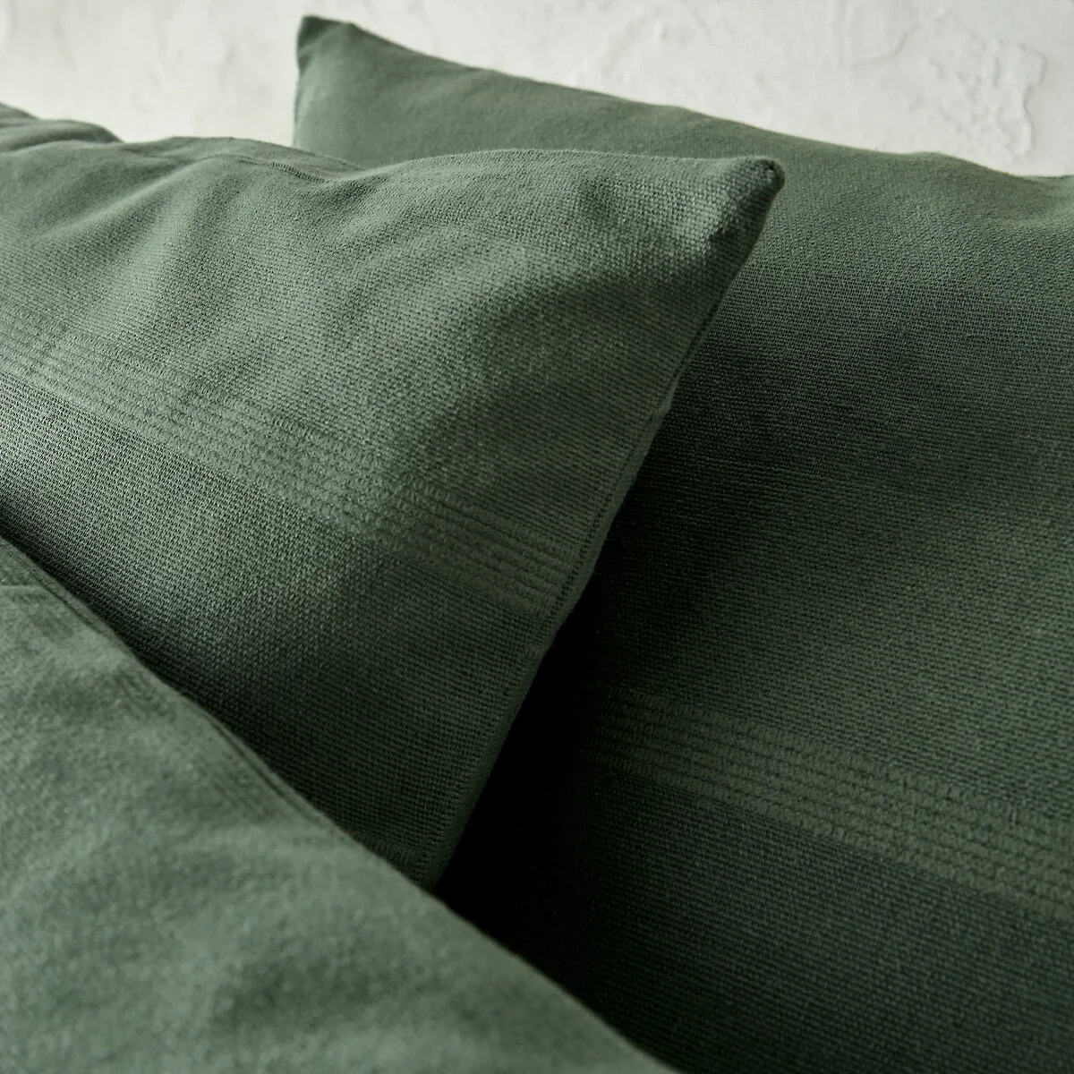 Nedo Fringed Bedspread – image 3