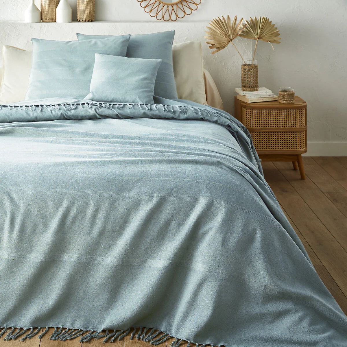 Nedo Fringed Bedspread – image 1