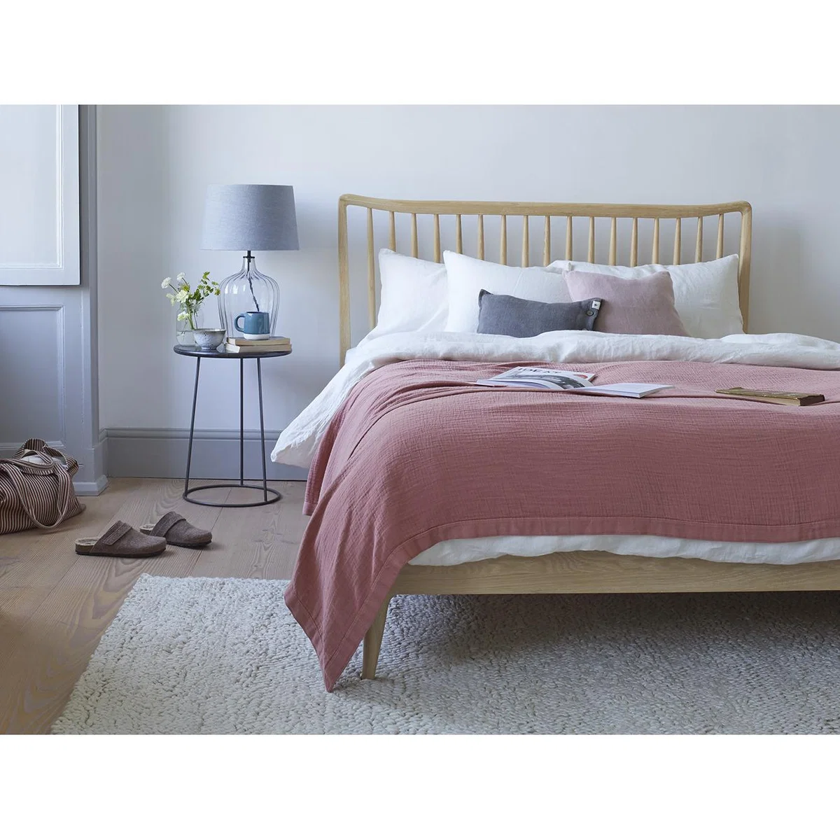 Drapy Throw in Old Pink – image 2