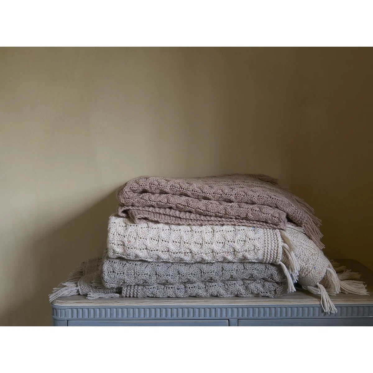 Chunky Knit Throw in Cosy Grey – image 6