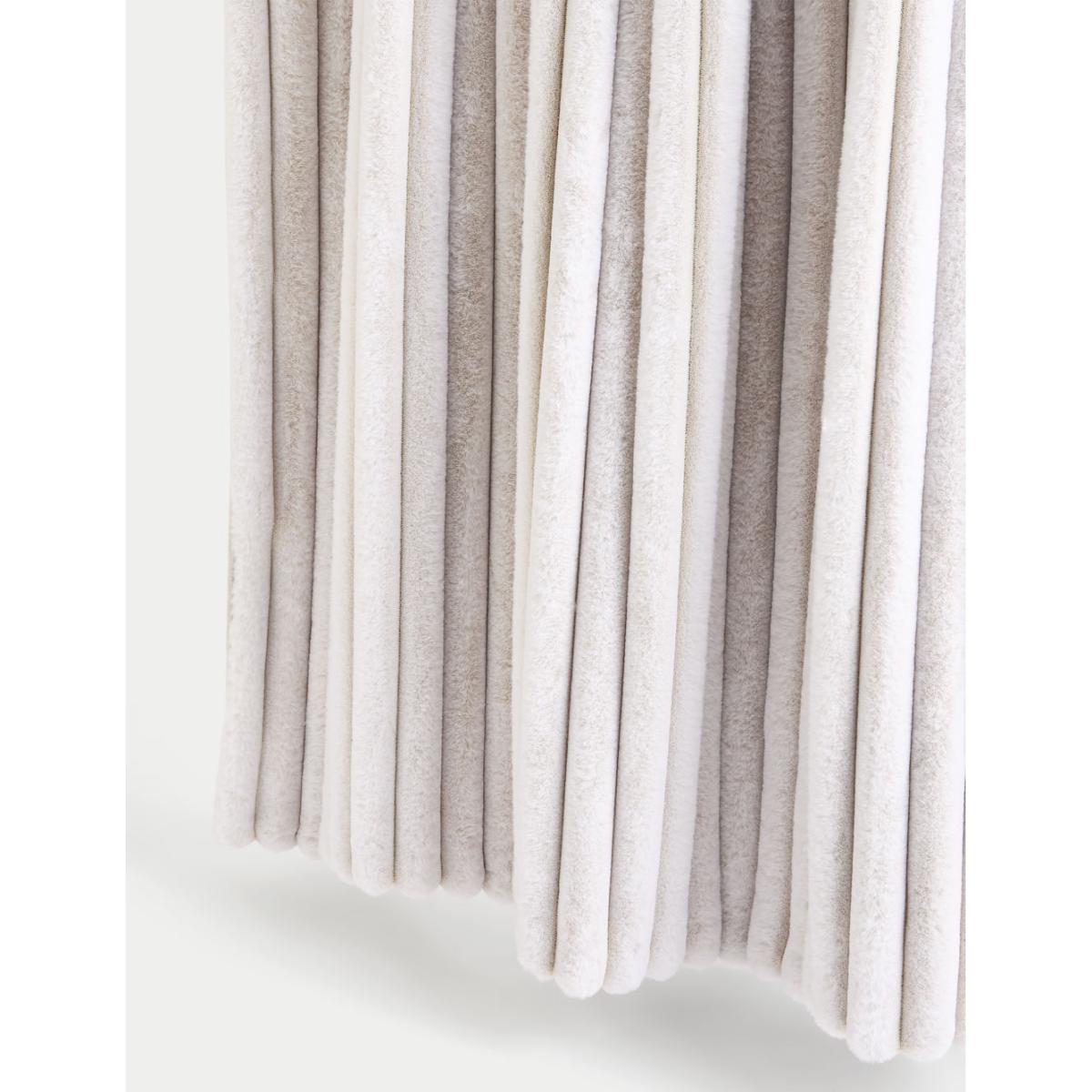 M&S Ribbed Fleece Throw - MED - Natural, Natural – image 2