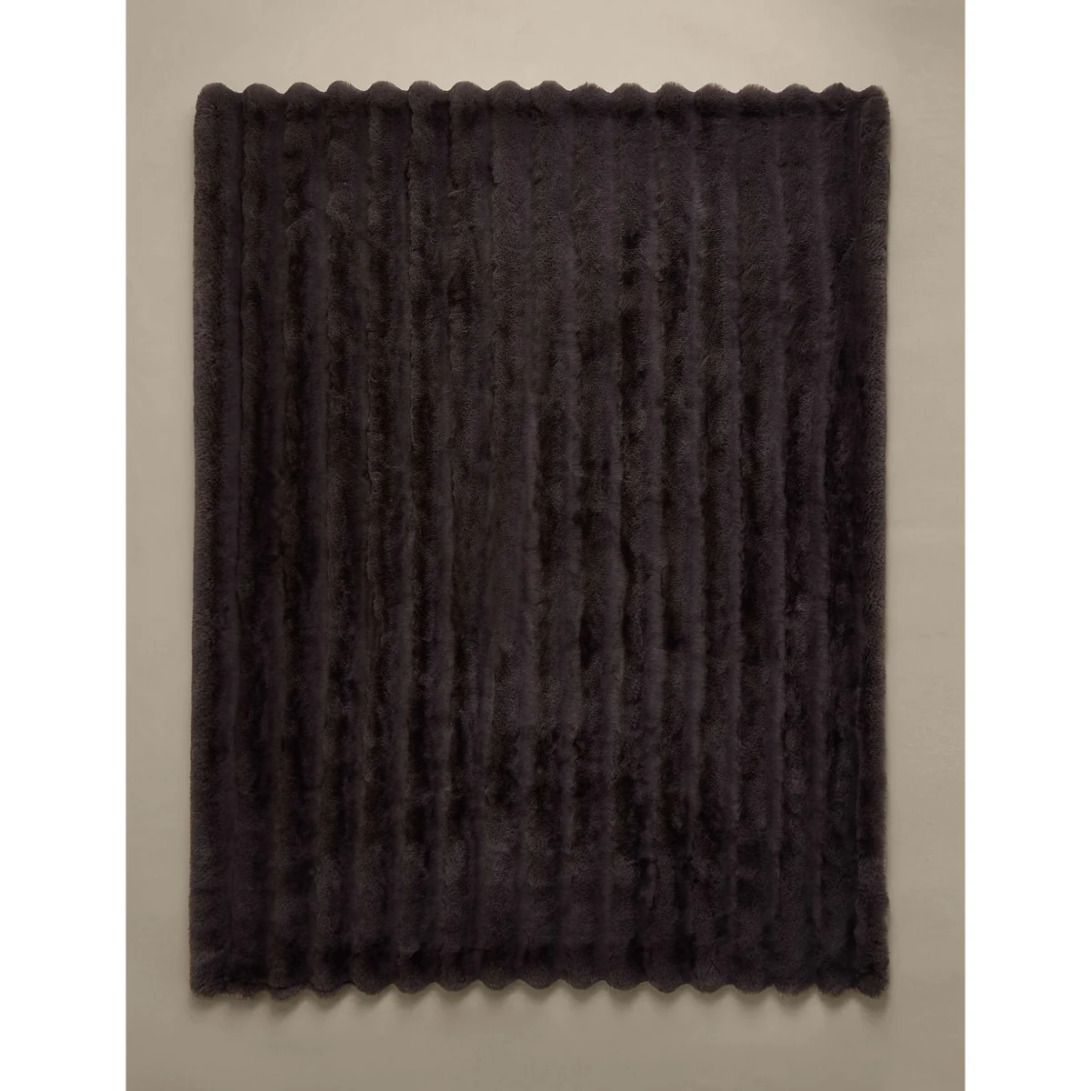 M&S Ribbed Chunky Adult Throw Neutral – image 3