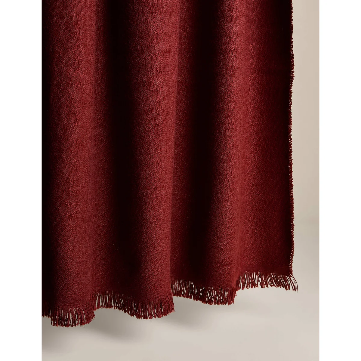 M&S Soft Textured Throw Chestnut – image 4