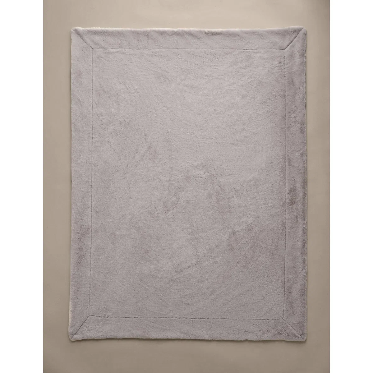 M&S Supersoft Faux Fur Large Throw Ivory – image 3