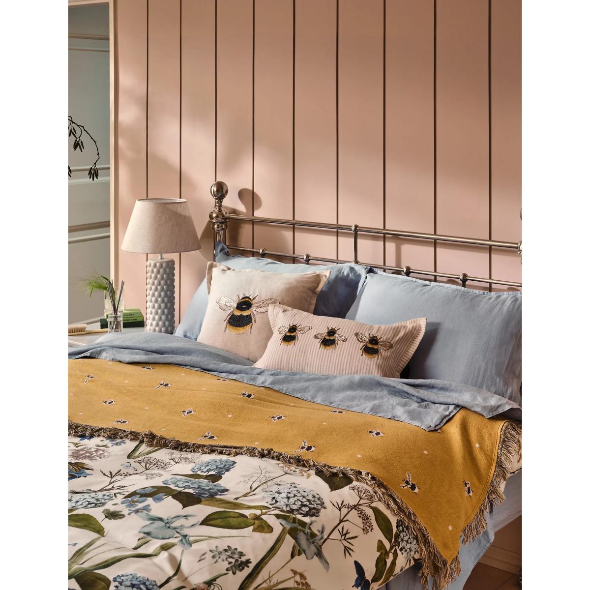 M&S Pure Cotton Bee Knitted Throw - Ochre, Ochre – image 6