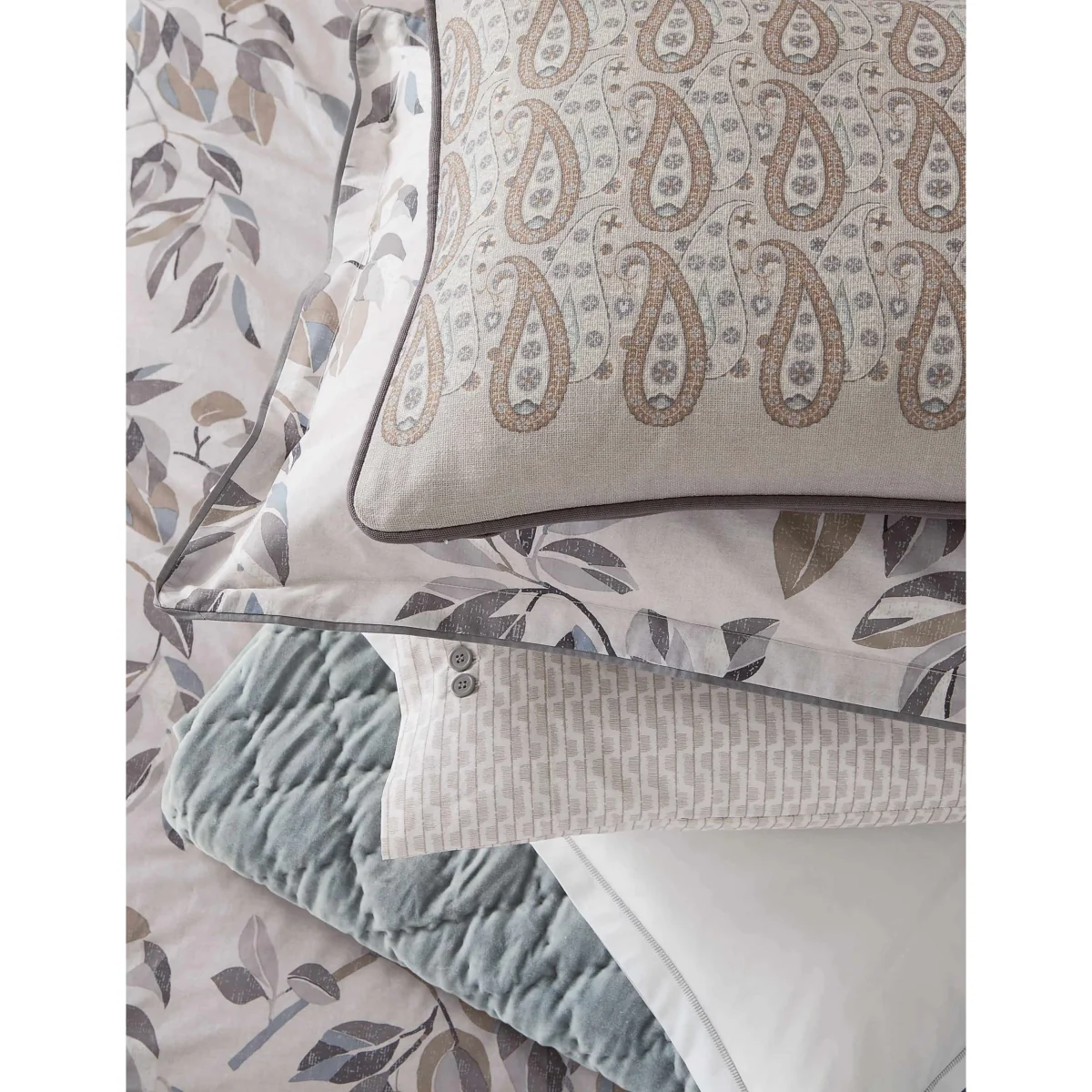 Bedeck of Belfast Pure Cotton Velvet Albany Quilted Throw Light Grey – image 4