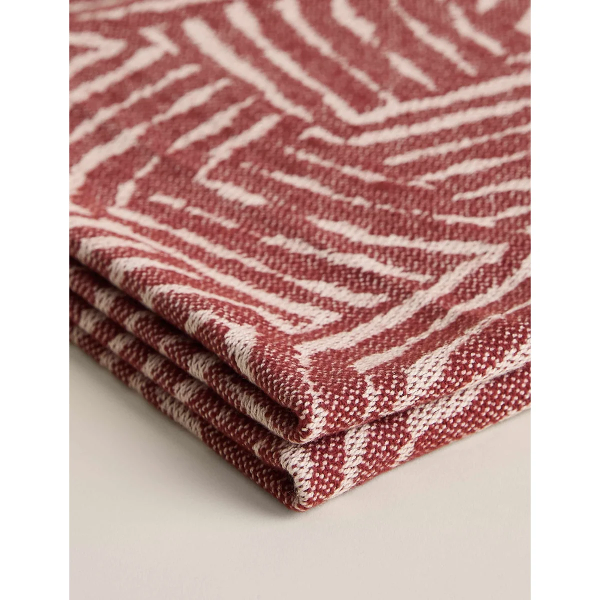 M&S Cotton Rich Geometric Throw Chestnut – image 4