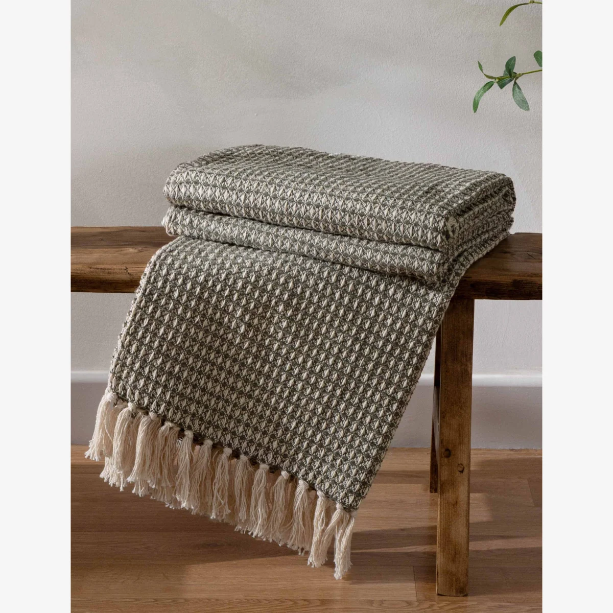 YARD Pure Cotton Waffle Fringed Throw Green – image 1