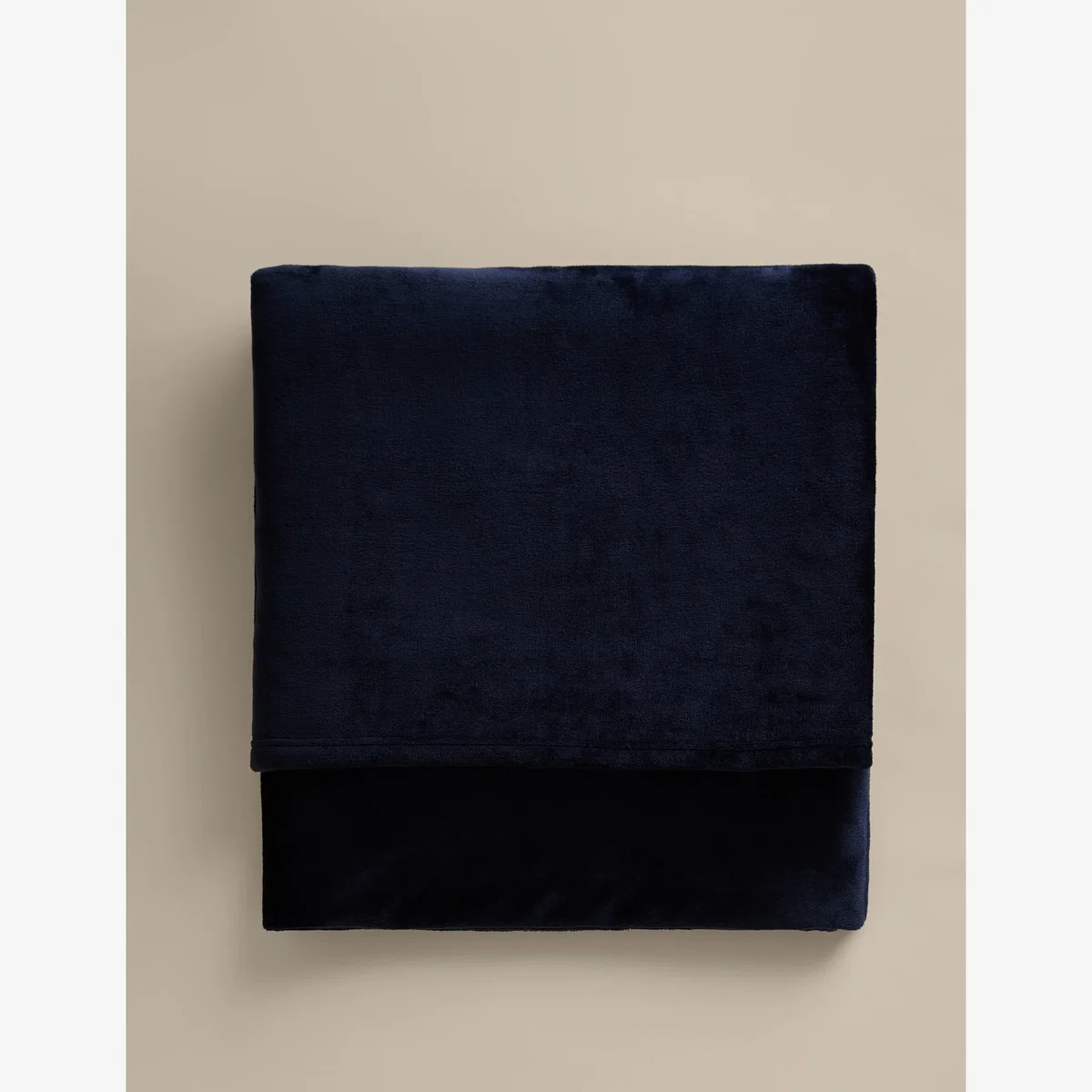 M&S Soft Fleece Throw Navy – image 1