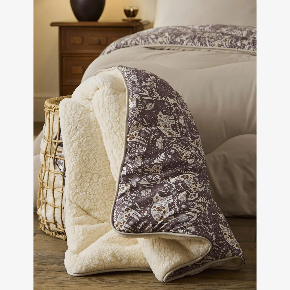Nightlark Woodland Creatures Sherpa Fleece 9 Tog Throw Brown – image 1