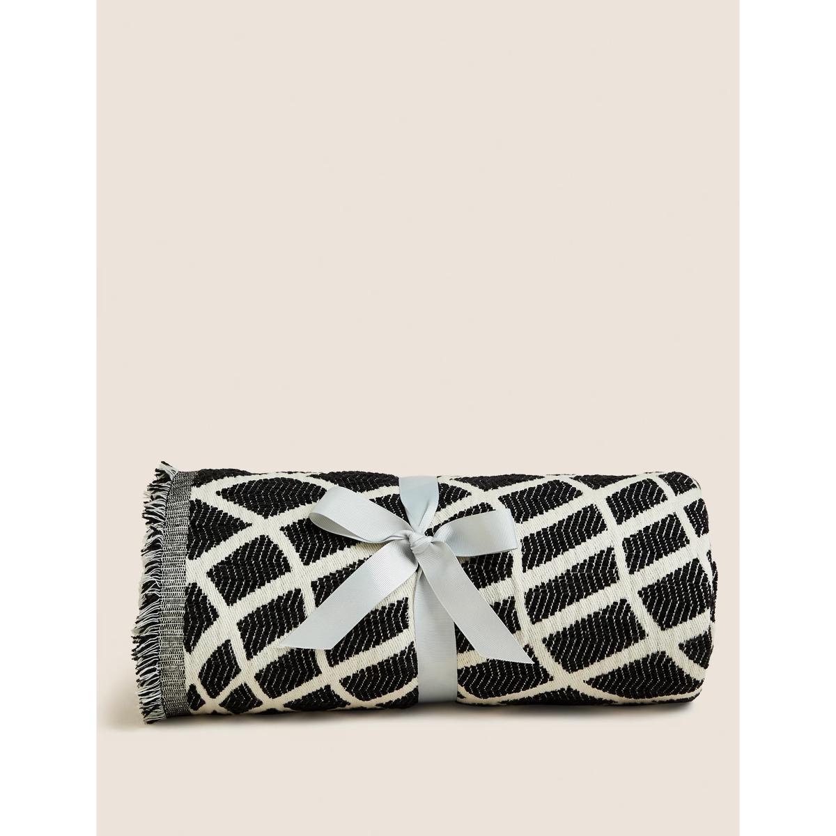 M&S Chenille Jacquard Throw - Black Mix, Black Mix – image 6