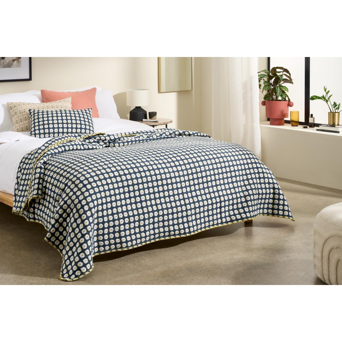 Klara Lambswool Blend Throw, 200 x 200 cm, Navy – image 3