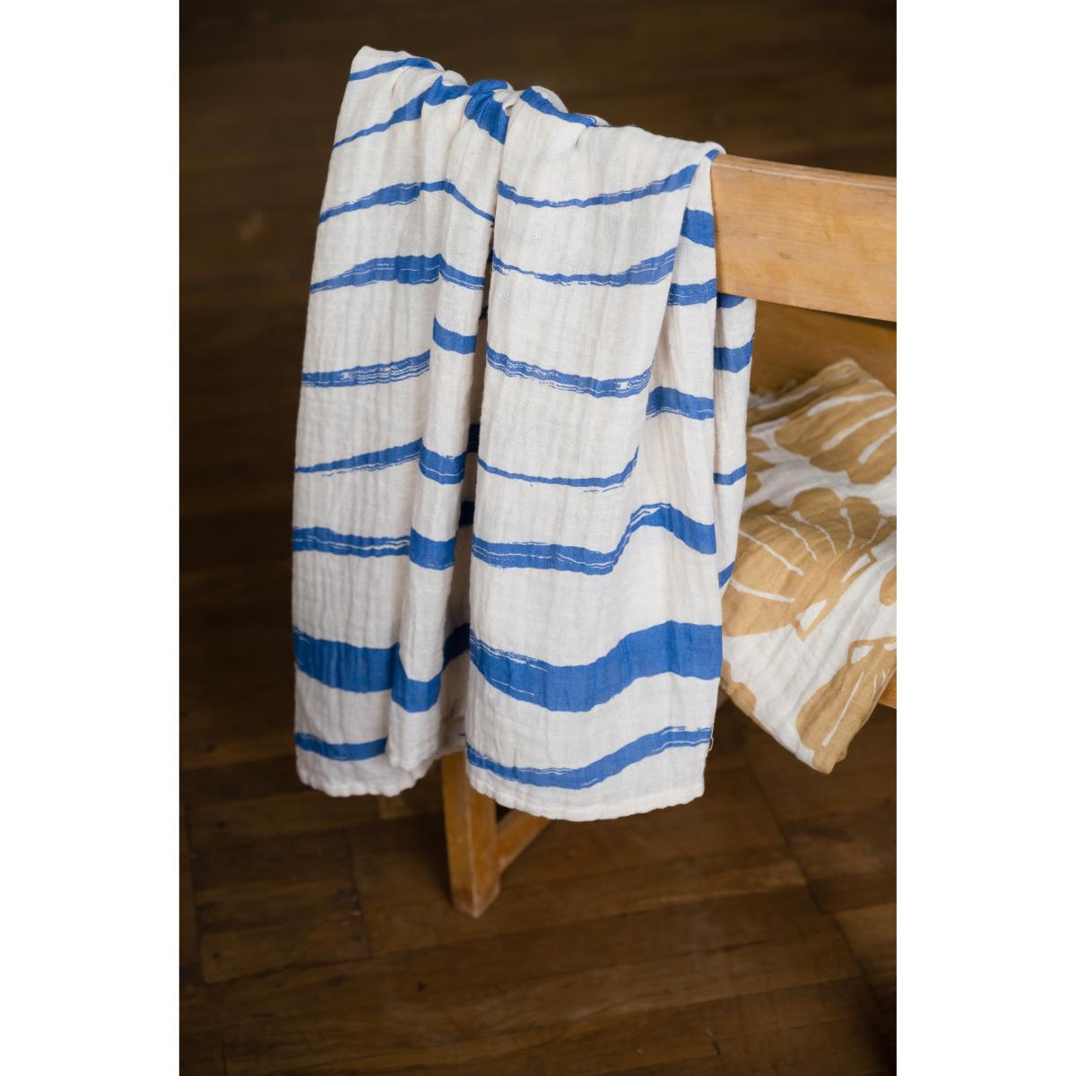 Fine Little Day Våg muslin throw 120x120 cm Blue – image 5