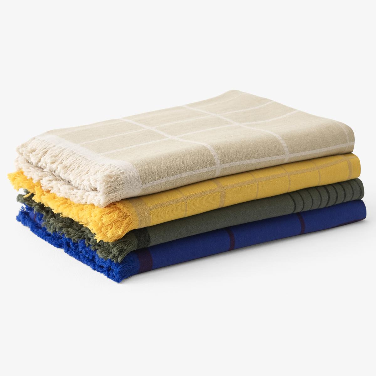 Untitled AP10 throw 150x210 cm Light Beige – image 4