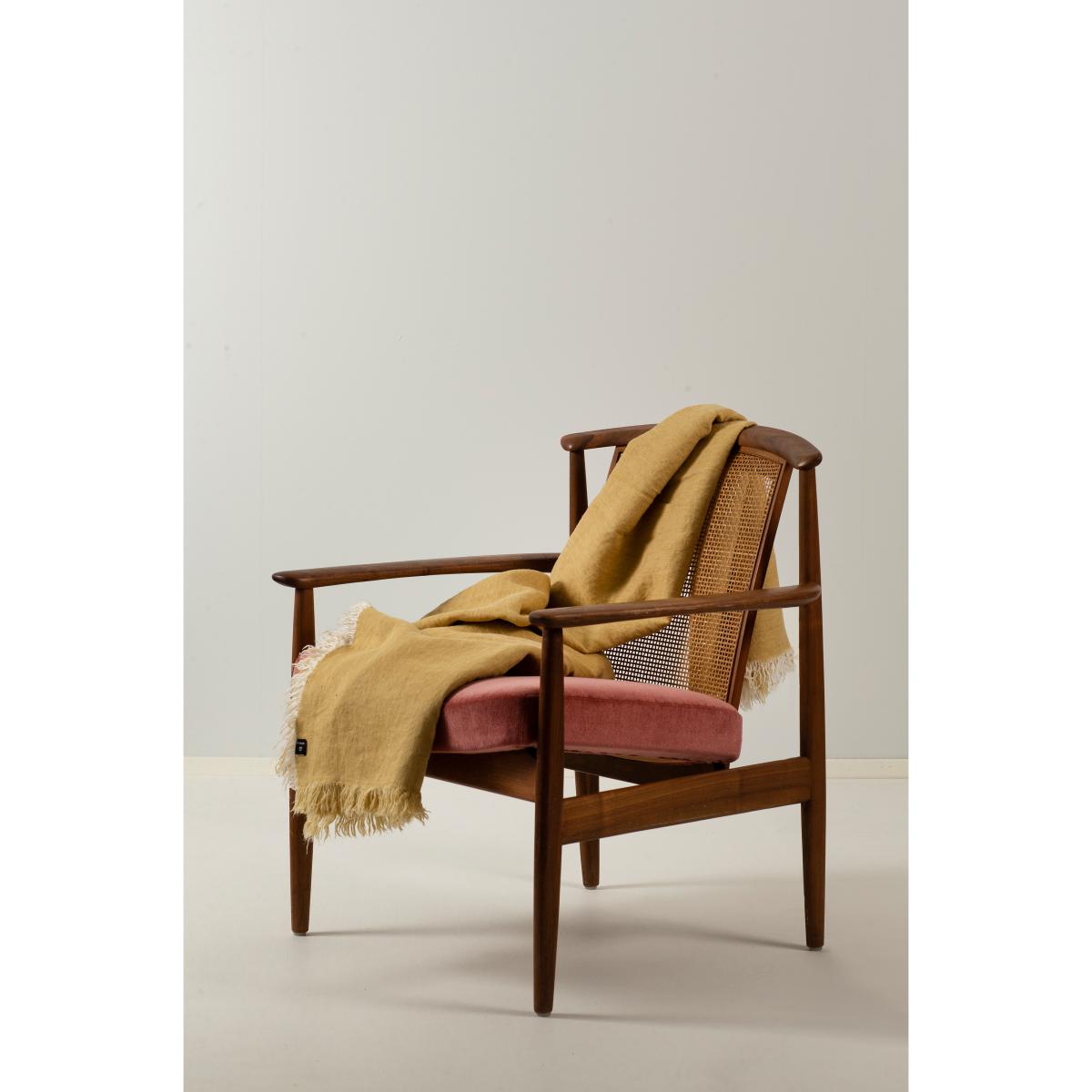 Merlin throw linen 130x170 cm Honey (yellow) – image 3