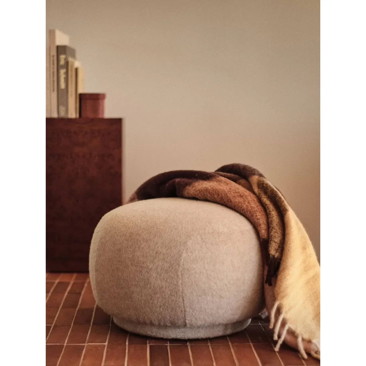 Ferm Living Blur mohair throw Butter-pale rose 130x170 cm – image 7