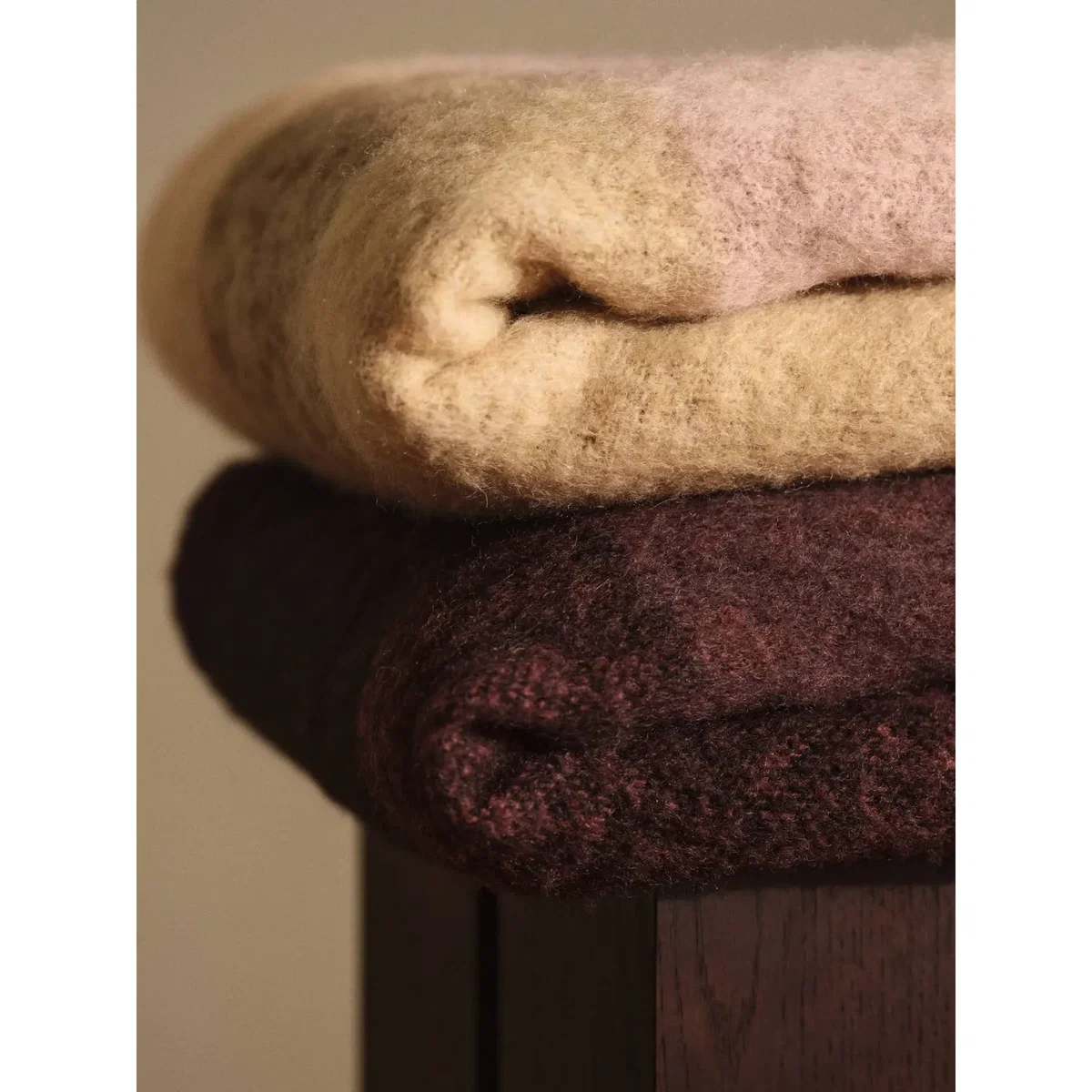 Ferm Living Blur mohair throw Butter-pale rose 130x170 cm – image 9