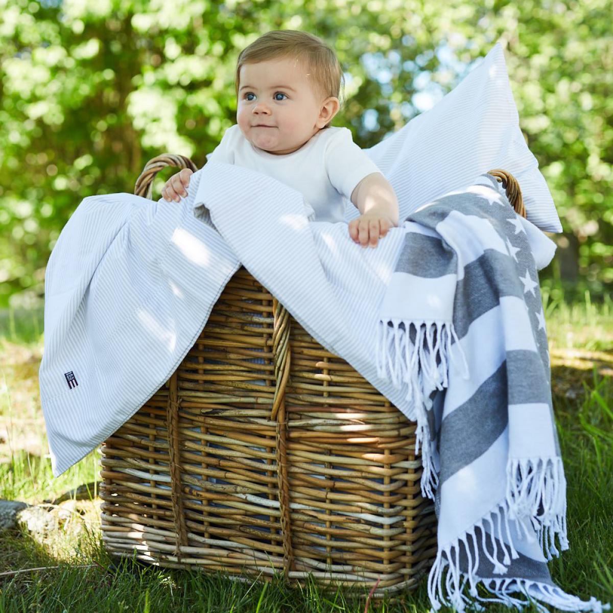 Icons Baby Flag throw 90x120 cm grey – image 2