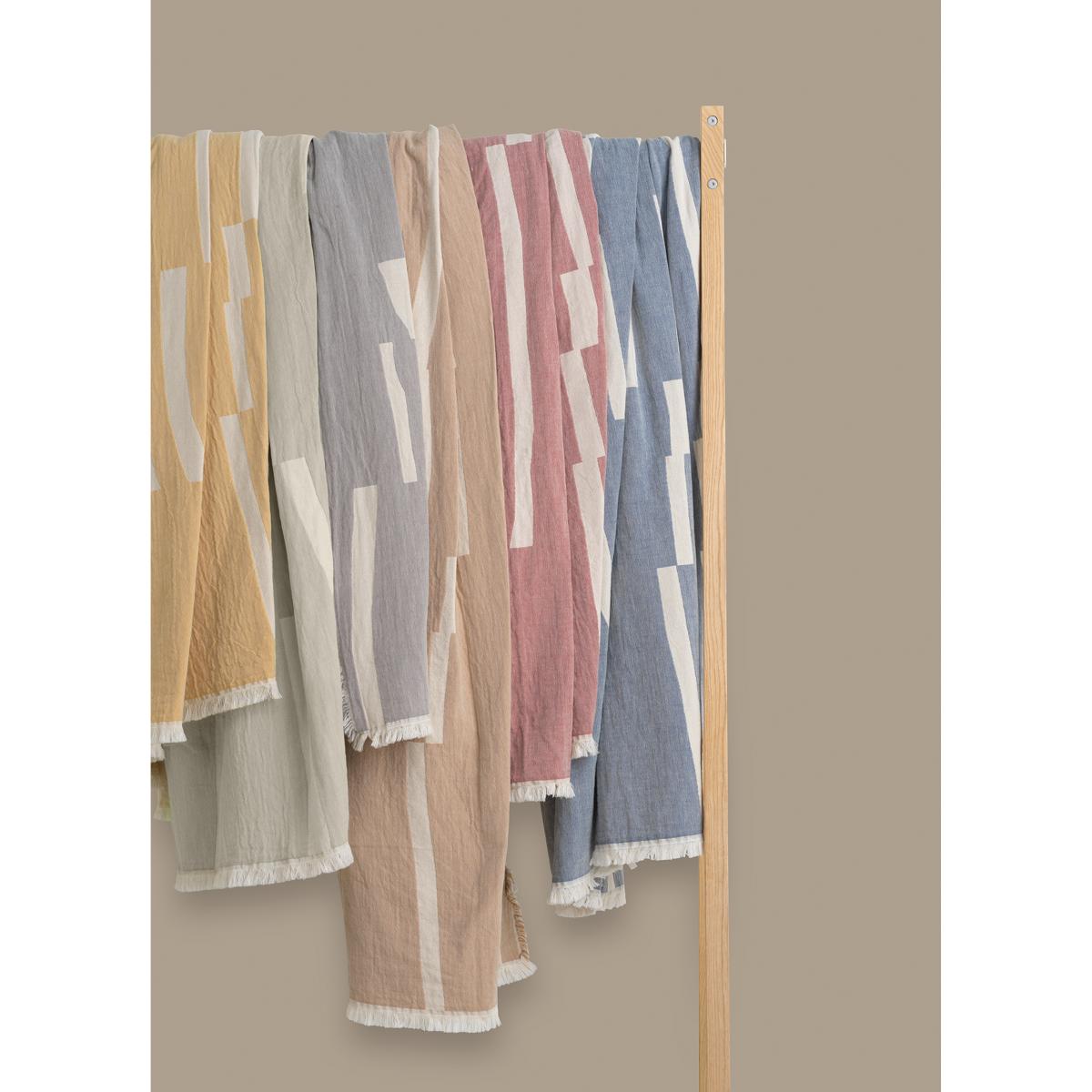 Lyme Grass throw 130x180 cm beige – image 3