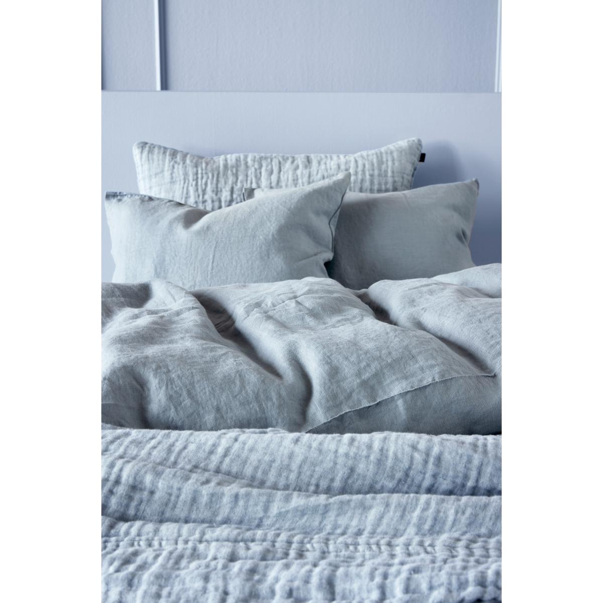 Himla Hannelin bedspread watercolours 260x260 cm – image 2