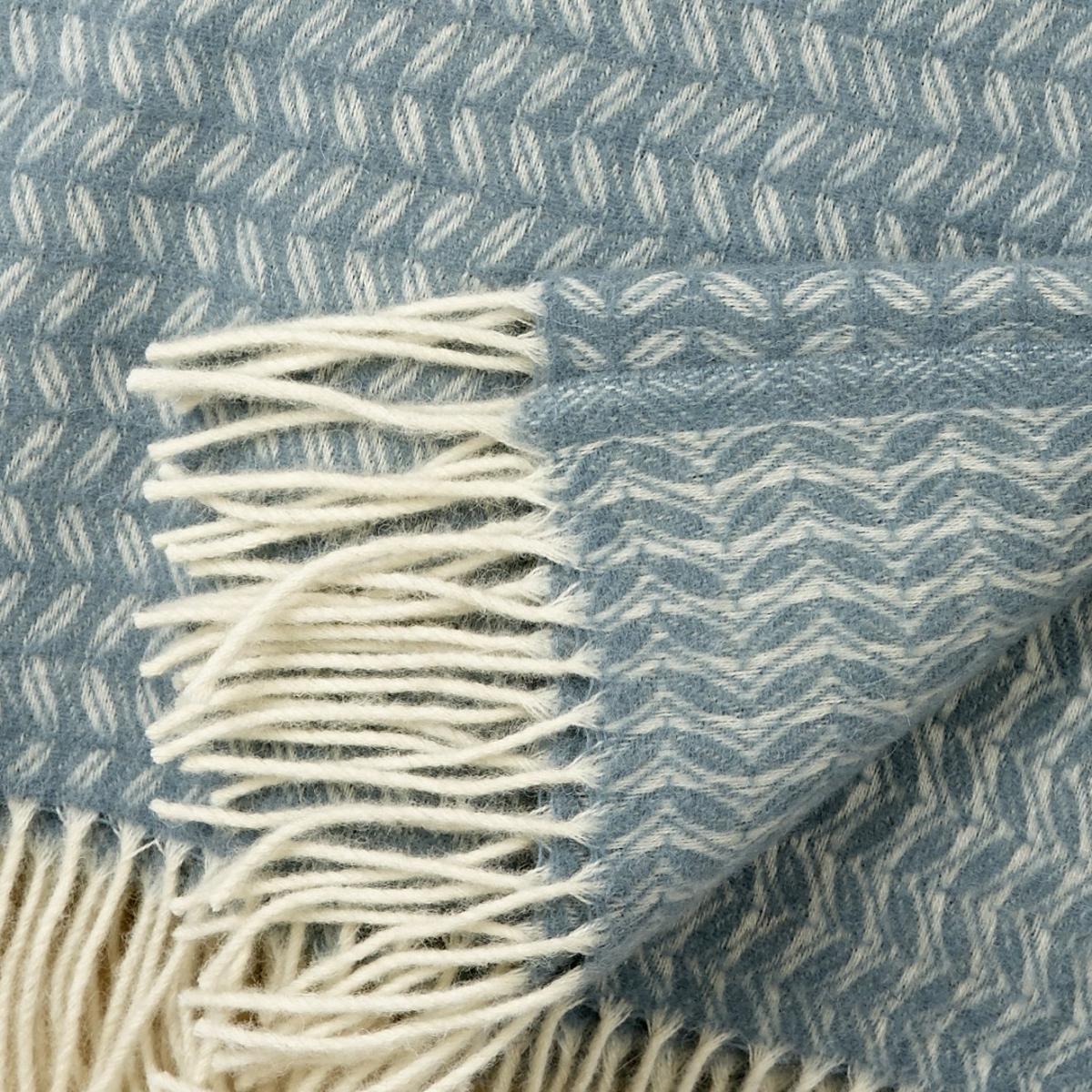 Leaf wool throw lead grey – image 2