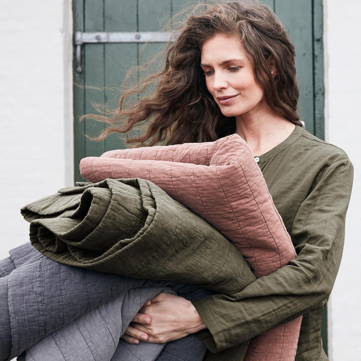 Magnhild vadderat bedspread 160x280 cm Bark – image 2