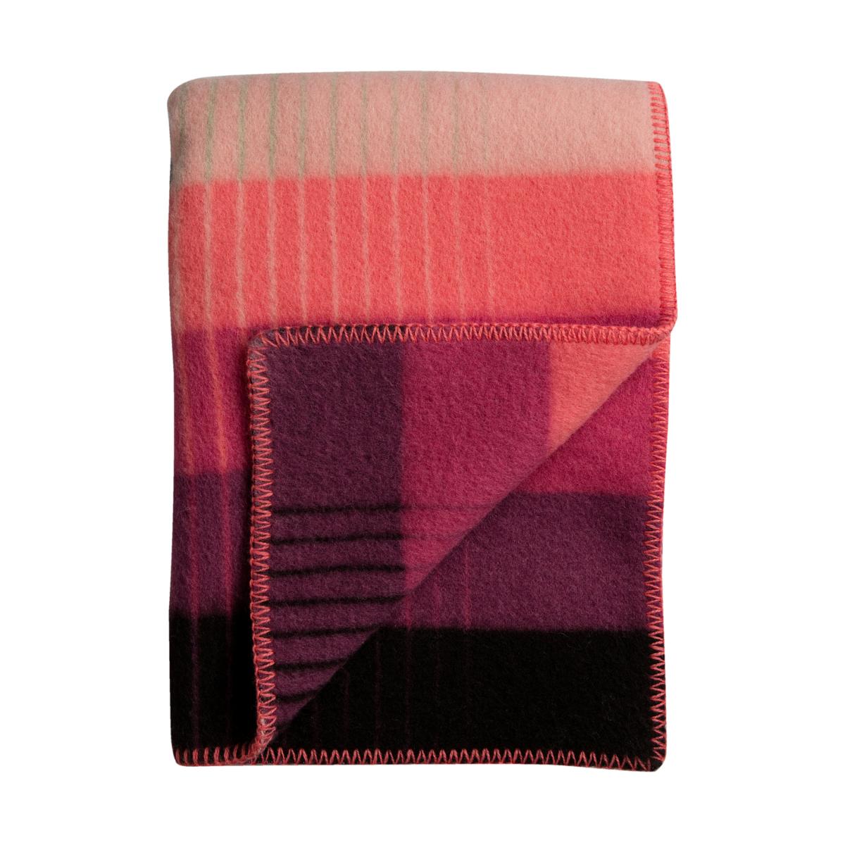 Røros Tweed Åsmund gradient blanket 135x200 cm Pink-green – image 2
