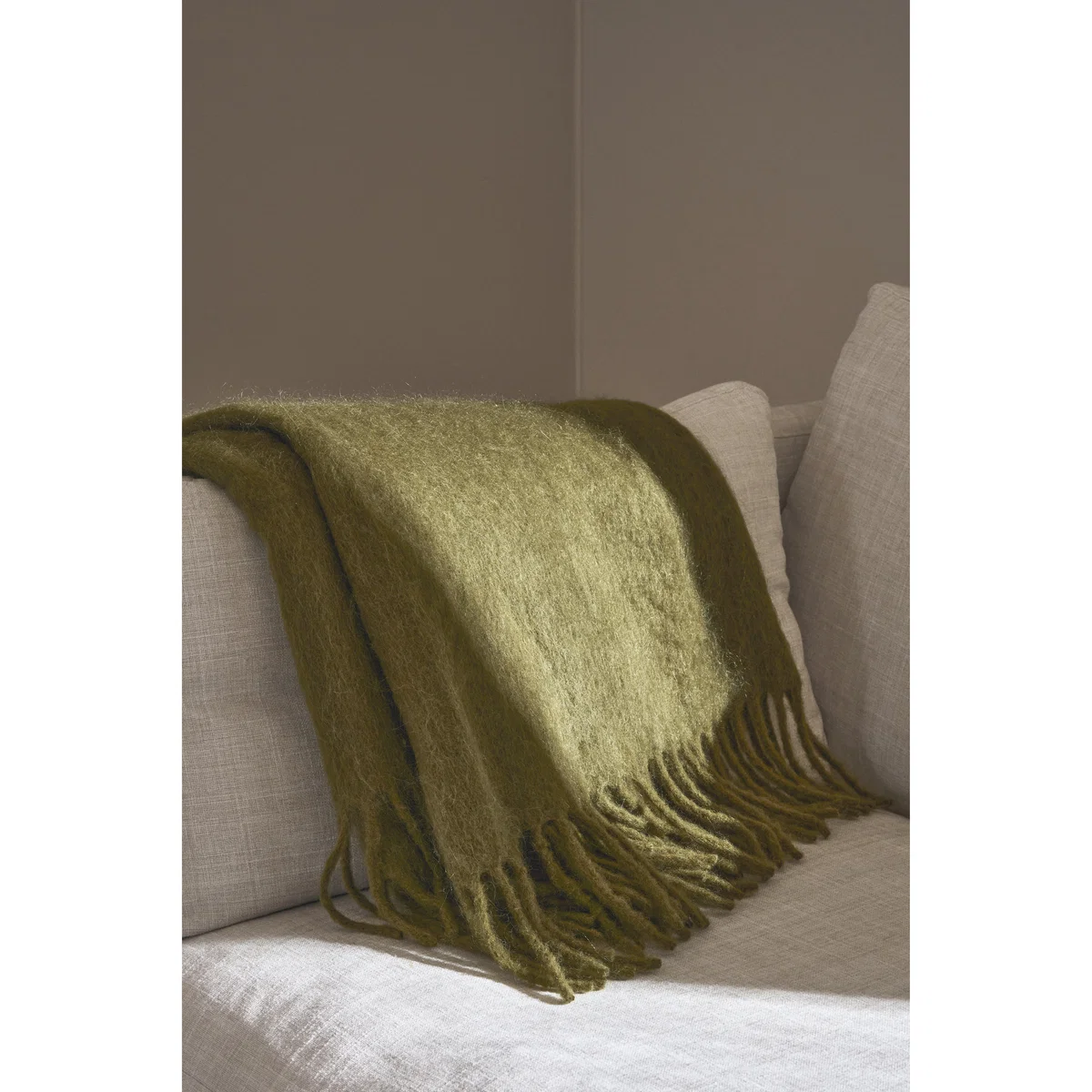 Scandi Living Dune mohair throw 130x170 cm Olive – image 2