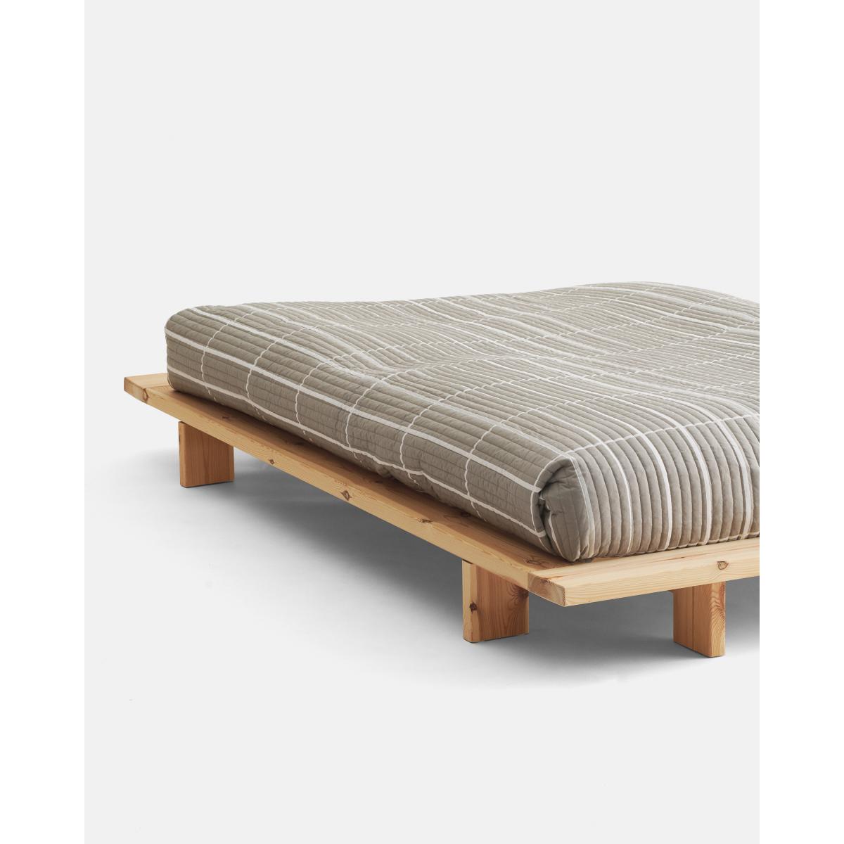 Marimekko Tiiliskivi bedspread 260x260 cm Sand-off white – image 2