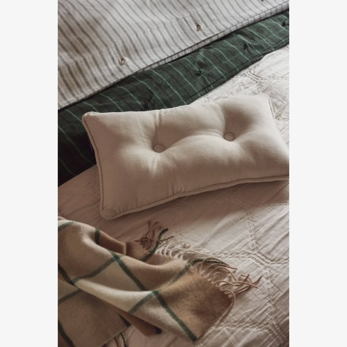 Lexington Checked Recycled Wool throw 130x170 cm Beige-Light beige-green – image 1